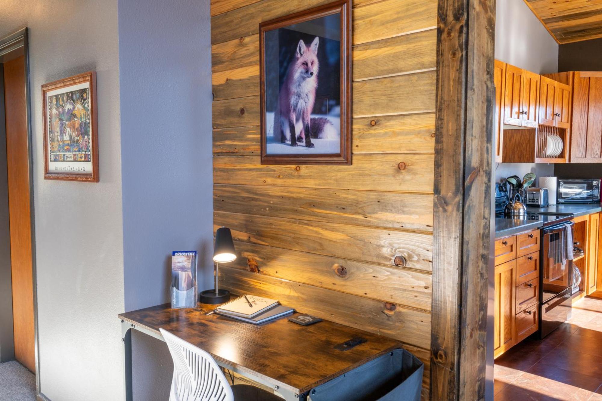 Bison Lodge - Lg Home - 2 Bedrooms - Less Than 5 Miles To Yellowstone North Entrance, Sleeps Up To 8 Gardiner Extérieur photo